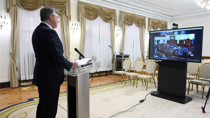 Plenković zastupnicima Vrhovne Rade: Ponosni smo i zadivljeni vašim jedinstvom i odlučnošću, slava Ukrajini!